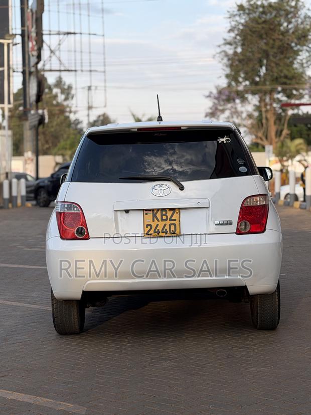Toyota IST 2008 White