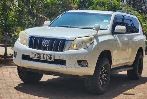 Toyota Land Cruiser Prado 2009 White