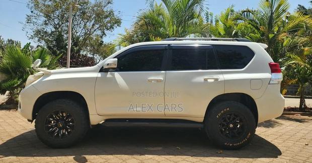 Toyota Land Cruiser Prado 2009 White