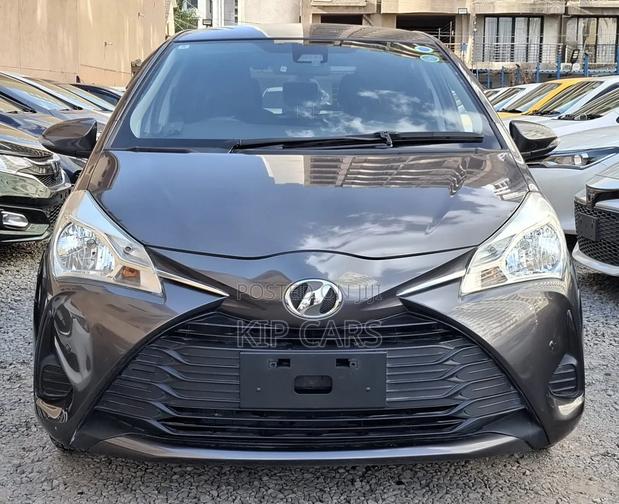 Toyota Vitz 1.0 FWD 5dr 2019 Gray
