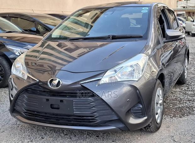 Toyota Vitz 1.0 FWD 5dr 2019 Gray