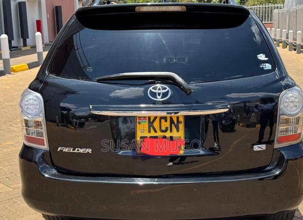 Toyota Corolla Fielder 2010 Black