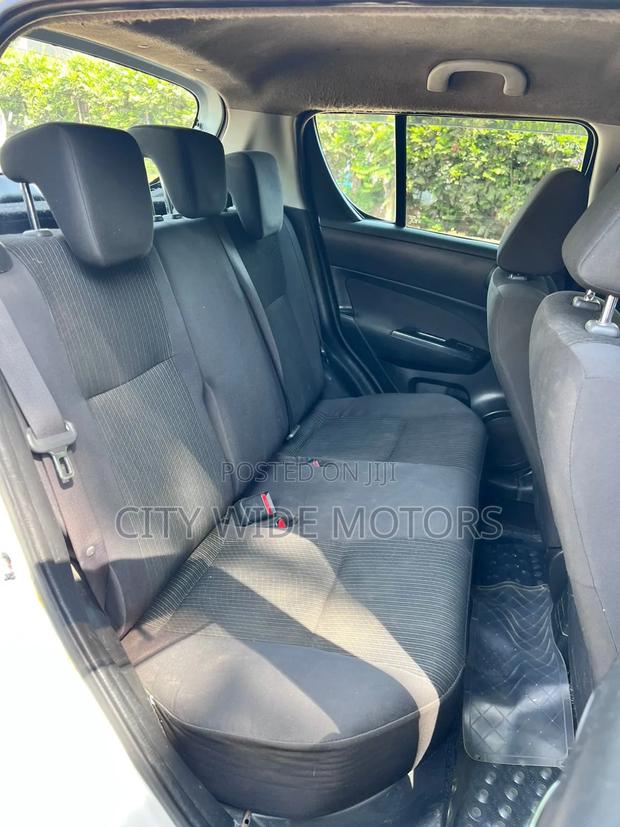 Suzuki Swift 2012 White