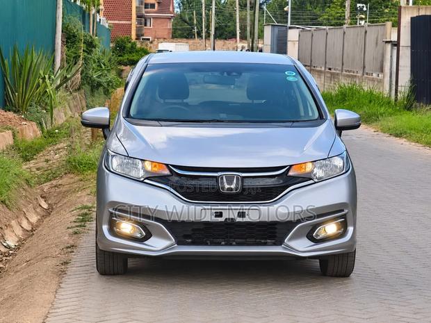 Honda Fit 2019 Silver