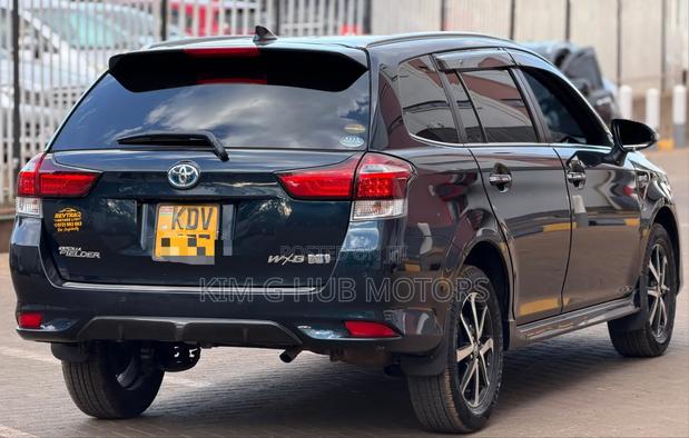 Toyota Corolla Fielder 1.5 Hybrid FWD 2019 Black