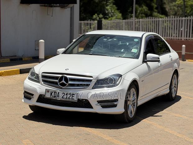 Mercedes-Benz C200 2013 White