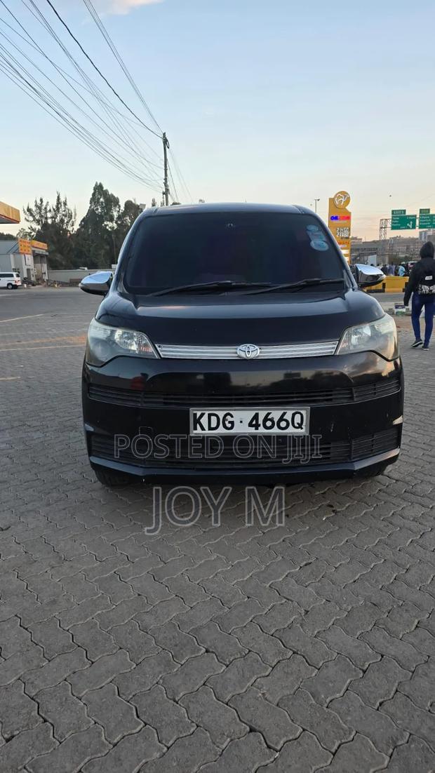 Toyota Spade 2015 Black