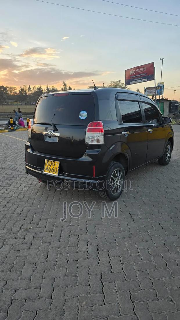 Toyota Spade 2015 Black