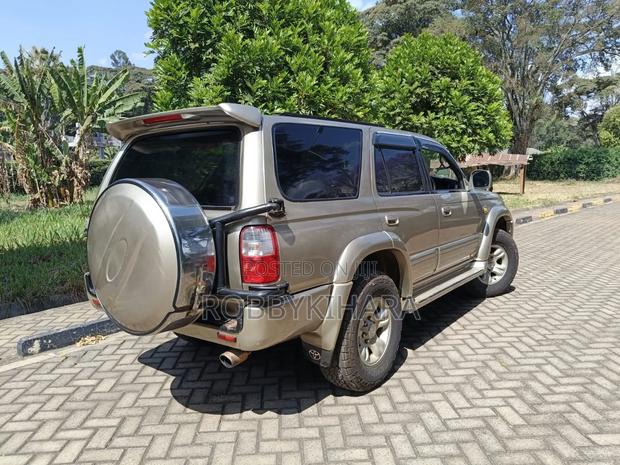 Toyota Hilux Surf 2.7 SSR 2001 Beige