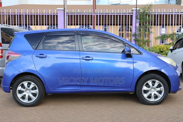 Toyota Ractis 2014 Blue
