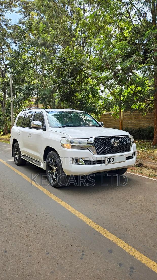 Toyota Land Cruiser 4.5 V8 VXR 2015 White