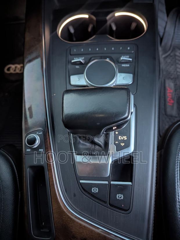 Audi A4 2.0T Premium FWD FrontTrak 2016 Black