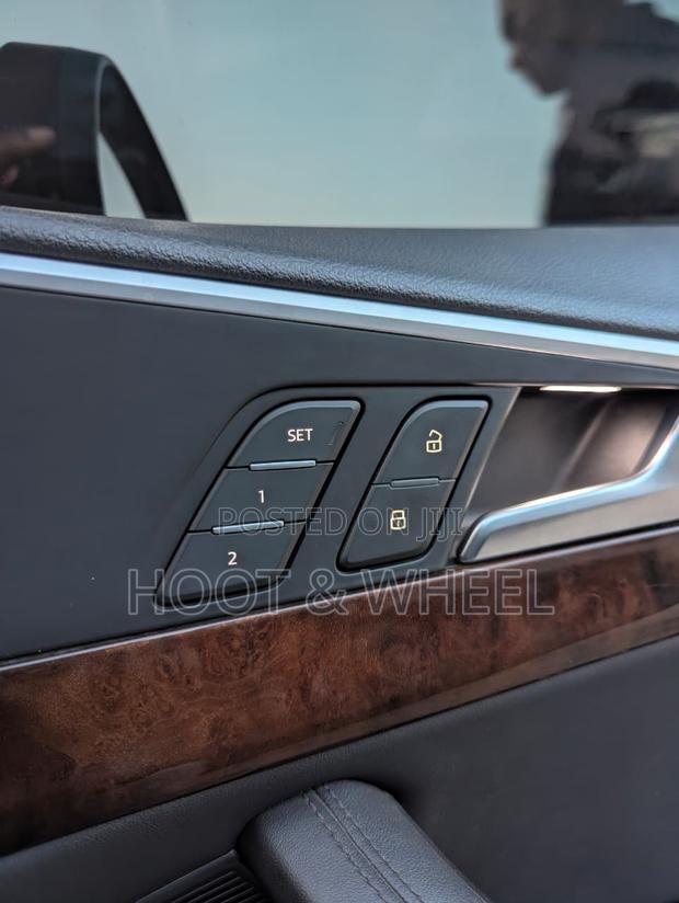 Audi A4 2.0T Premium FWD FrontTrak 2016 Black