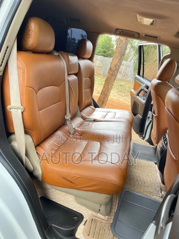 Toyota Land Cruiser 4.6 V8 ZX 2010 White