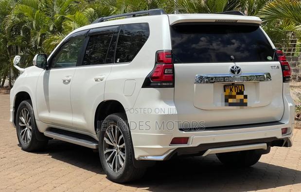 Toyota Land Cruiser Prado 2018 Pearl