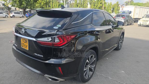 Lexus NX 200t FWD 2016 Black