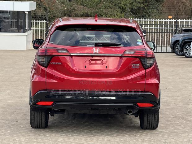 Honda Vezel 1.5 Hybrid 2WD 2019 Red