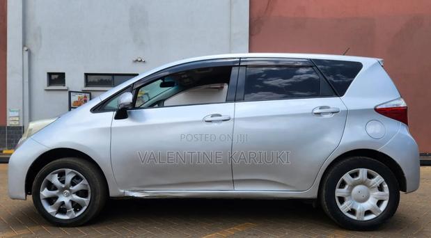 Toyota Ractis 2011 Silver