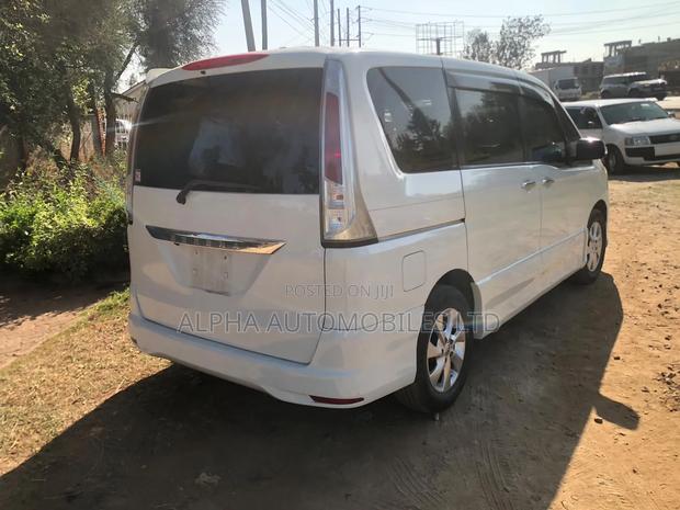 Nissan Serena 2012 White