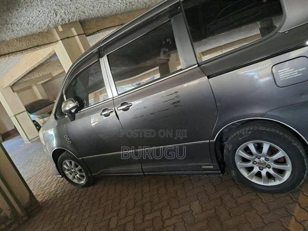 Toyota Voxy 2007 Silver