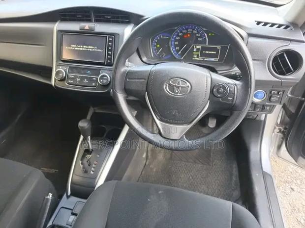 Toyota Corolla Fielder 1.5 Hybrid FWD 2020 Silver