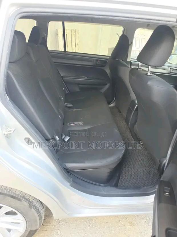 Toyota Corolla Fielder 1.5 Hybrid FWD 2020 Silver