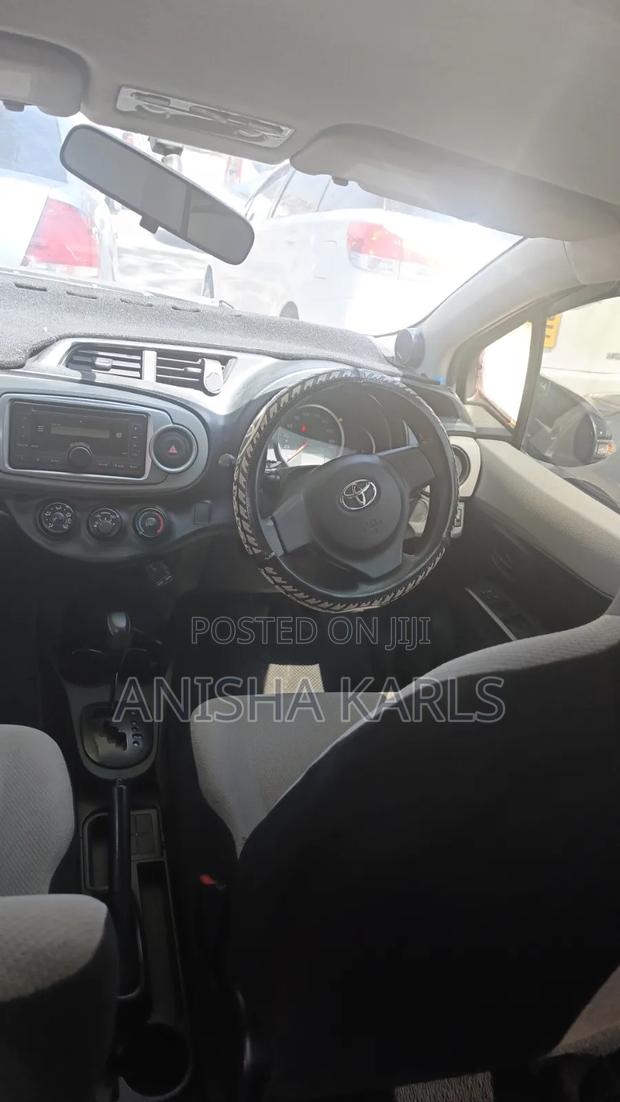 Toyota Vitz 2012 Black