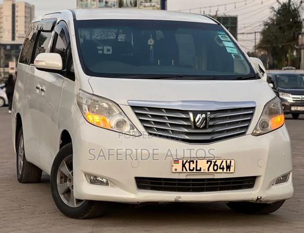 Toyota Alphard 2.4 Petrol FWD 2010 White