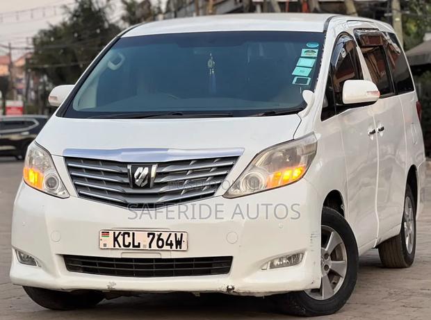 Toyota Alphard 2.4 Petrol FWD 2010 White