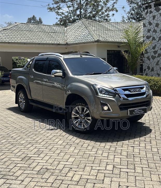 Isuzu D-MAX 2024 Gray