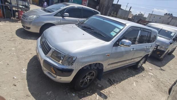 Toyota Succeed 2010 Silver