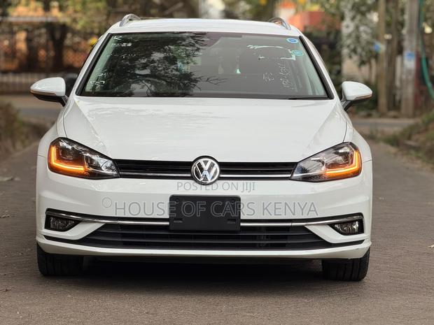 Volkswagen Golf 2019 White