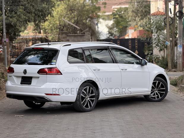 Volkswagen Golf 2019 White