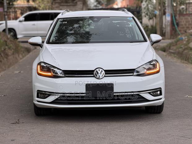 Volkswagen Golf 2019 White
