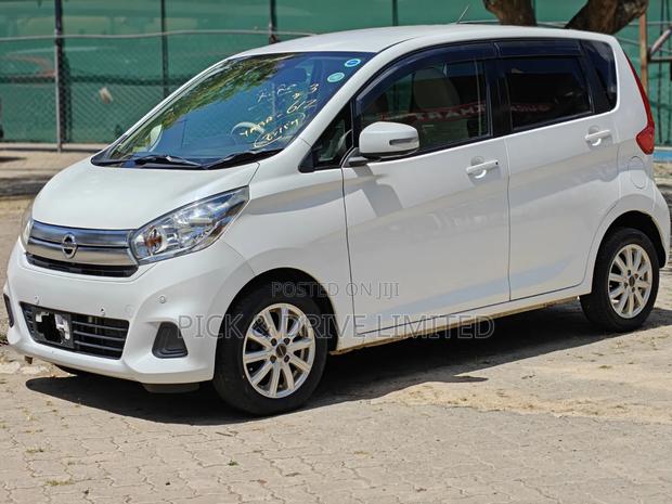 Nissan Dayz 2019 White
