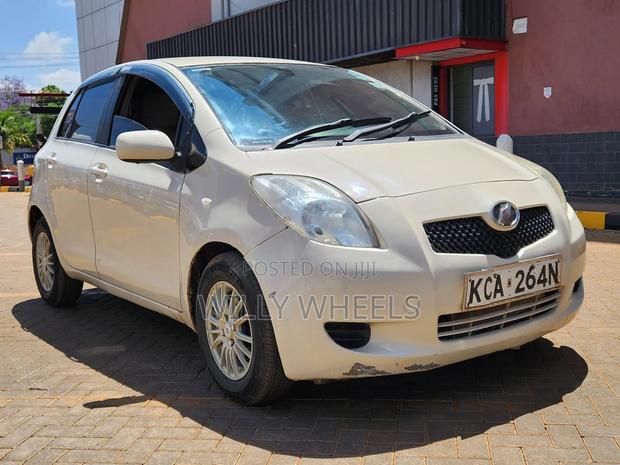 Toyota Vitz 1.3 FWD 5dr 2007 Brown