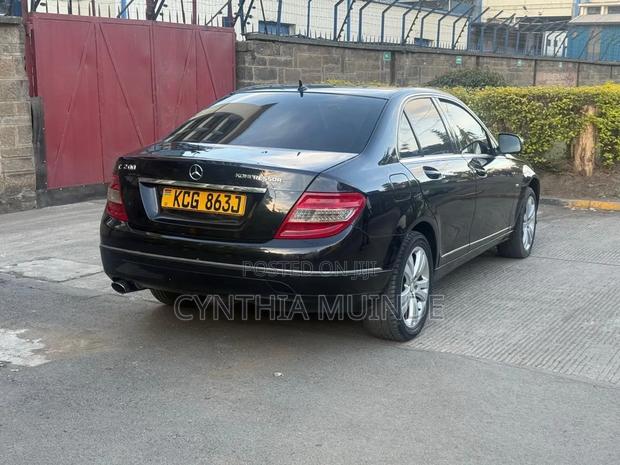 Mercedes-Benz C200 2009 Black