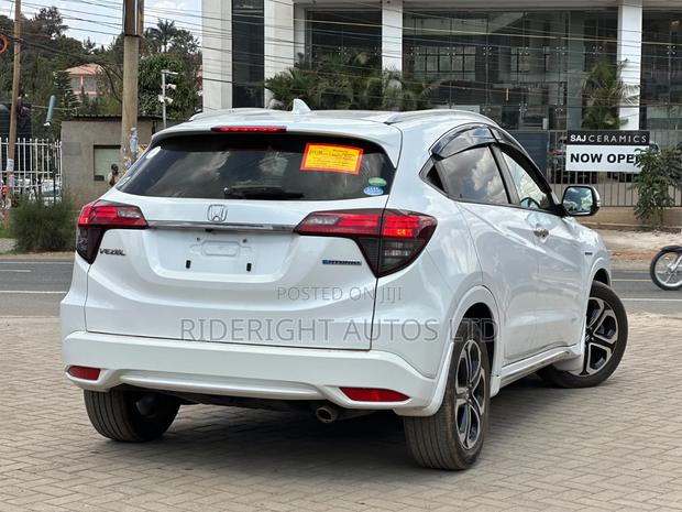 Honda Vezel 1.5 2WD 2019 White