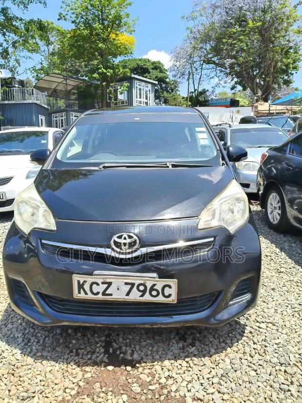 Toyota Ractis 2013 Black