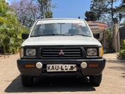 Mitsubishi L200 2005 White for sale
