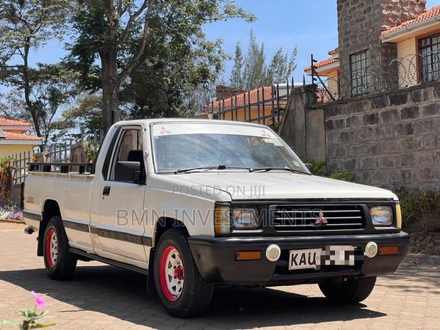 Mitsubishi L200 2005 White