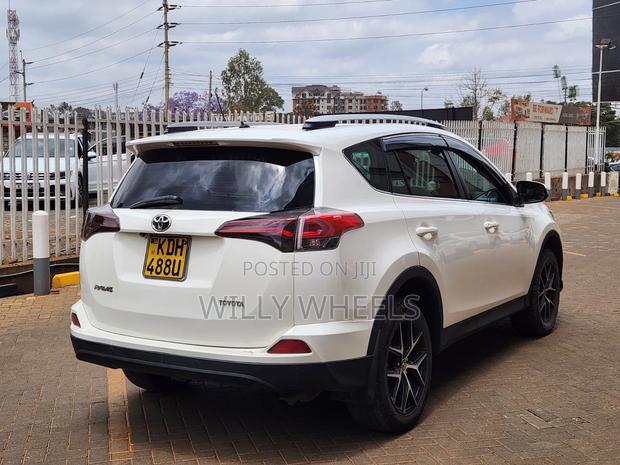 Toyota RAV4 2015 White