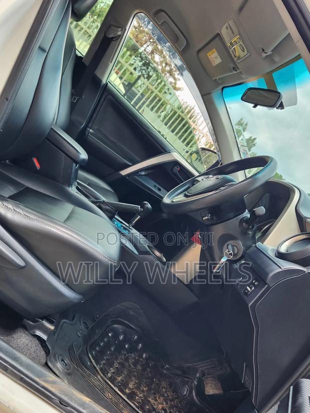 Toyota RAV4 2015 White