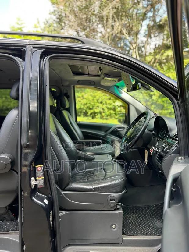 Mercedes-Benz V-Class 2012 Black
