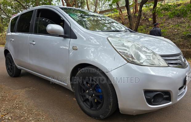 Nissan Note 2012 Silver