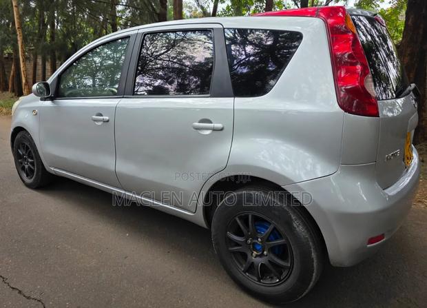 Nissan Note 2012 Silver