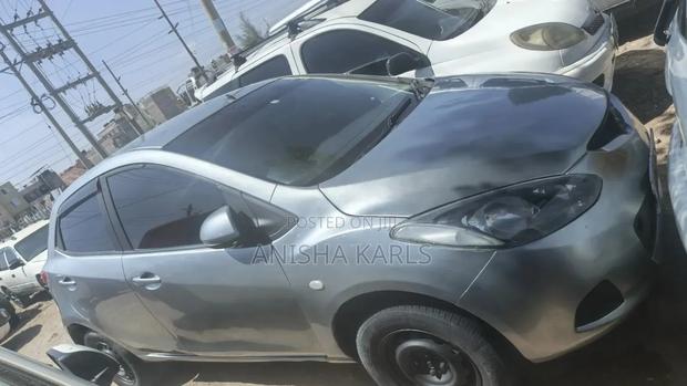 Mazda Demio 2012 Silver