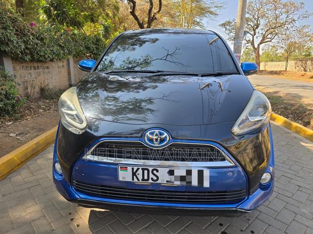 Toyota Sienta 2018 Black