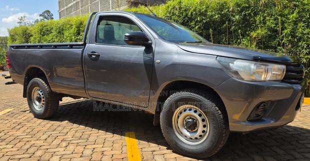 Toyota Hilux 2020 Gray