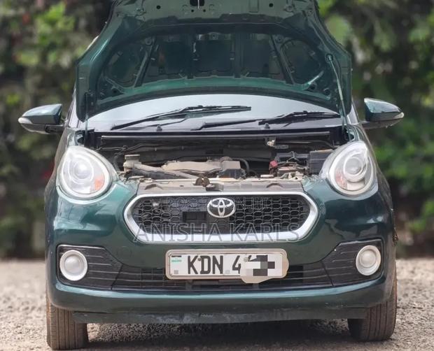 Toyota Passo 2016 Green
